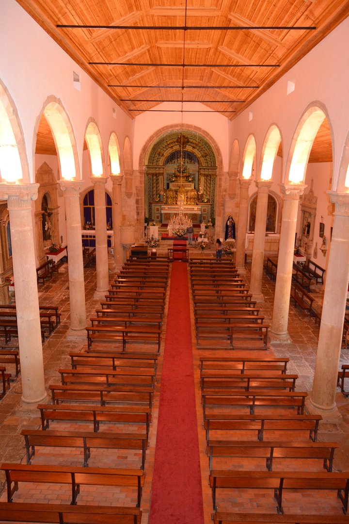 Interior do templo a partir do Coro-alto