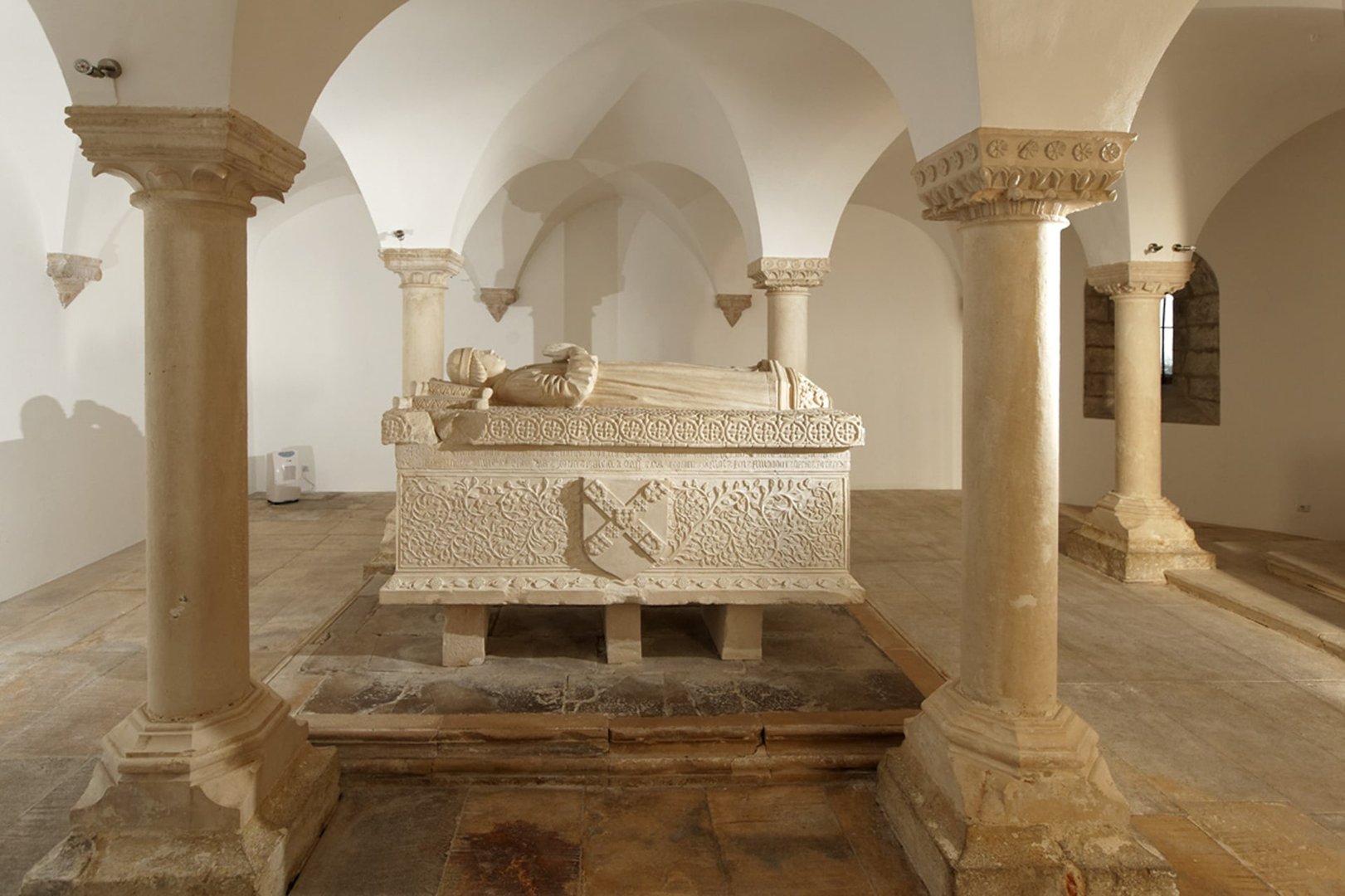 Crypt and tomb of King Afonso, the 4th Count of Ourém